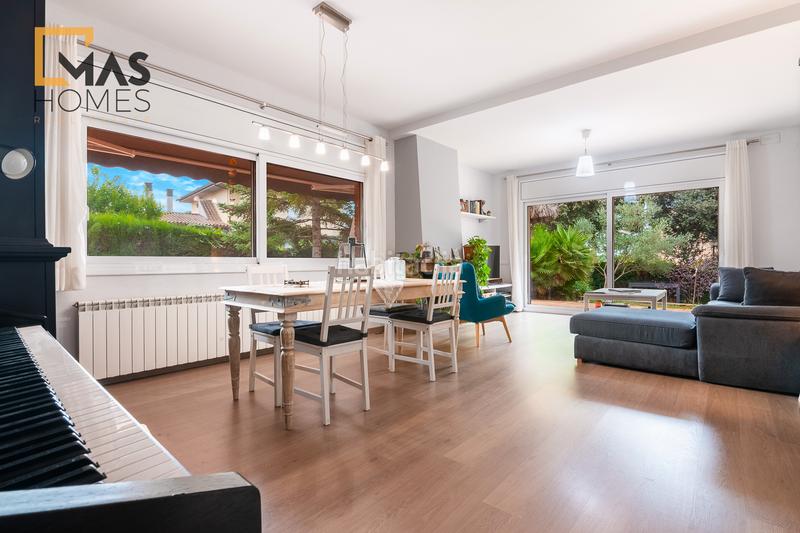 Foto fdcf7e89-6c2c-4b32-a886-45ab62300934. Chalet with heating parking in Castellarnau Sabadell