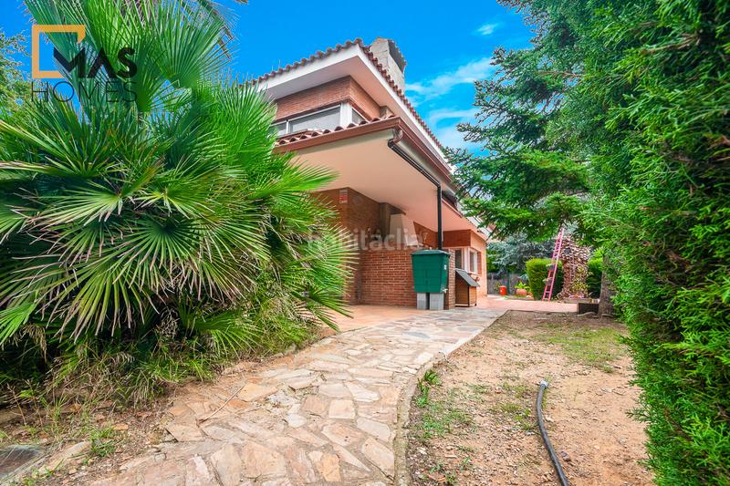 Foto b6a09cfd-fd35-411c-985d-4e611a10e041. Chalet avec chauffage parking dans Castellarnau Sabadell