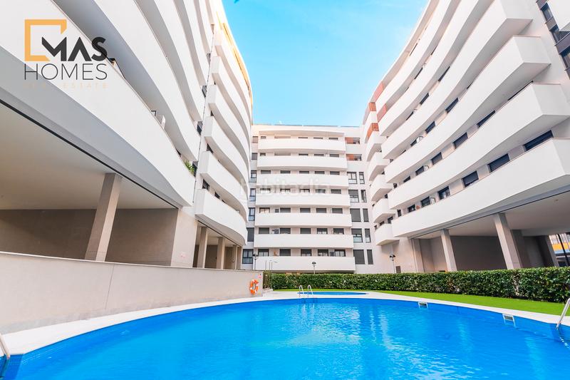 Foto 037b0c9c-6e6e-46f5-a1a6-02ced29429d1. Appartamento con riscaldamento parcheggio piscina in Hospitalet de Llobregat (L´)