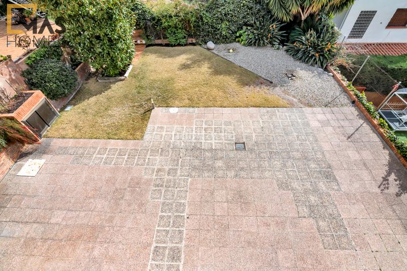 Foto 646aae7c-1c77-4340-aae9-92ccada41829. Chalet en La Plana-Bellsoleig Sant Just Desvern