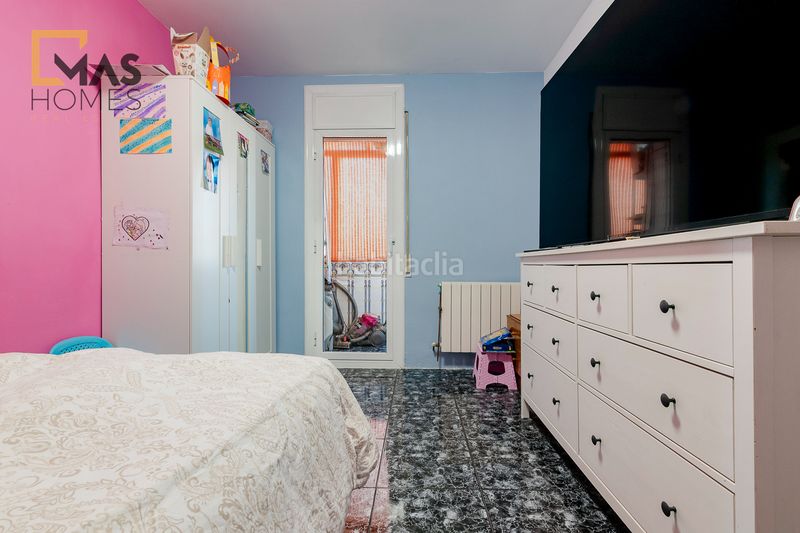 Foto b99f02a3-22aa-48cf-b76a-c682e789f186. Flat with heating in Creu de Barberà Sabadell