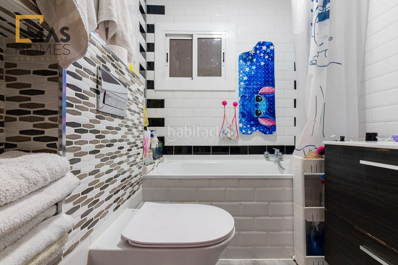 Foto daac2dc1-a02f-44b0-aee4-8dab5f162716. Flat with heating in Creu de Barberà Sabadell