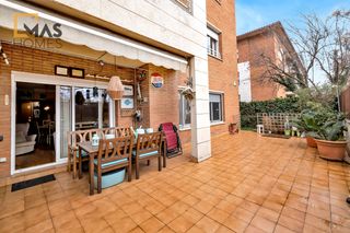 Erdgeschoss  Carrer de josep carner