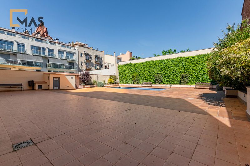 Foto 1ed74a93-e710-407d-8dc7-3b73e3266d58. Àtic amb calefacció aparcament piscina a Centre Sabadell