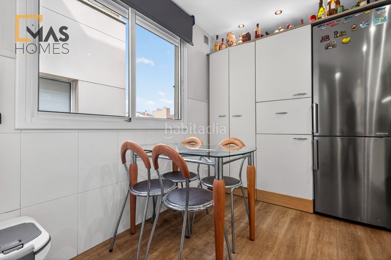 Foto 2c33eb26-3efd-41d7-89a2-51e54d218d89. Àtic amb calefacció aparcament piscina a Centre Sabadell