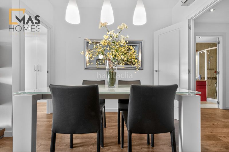 Foto 356dc4d1-edc6-4c36-8a1f-7ed8503e5d13. Àtic amb calefacció aparcament piscina a Centre Sabadell