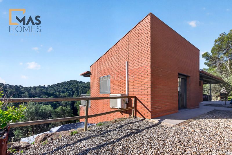 Foto cc611ec1-43a3-4607-9291-179c889823f4. Casa amb calefacció aparcament a Sant Llorenç Savall