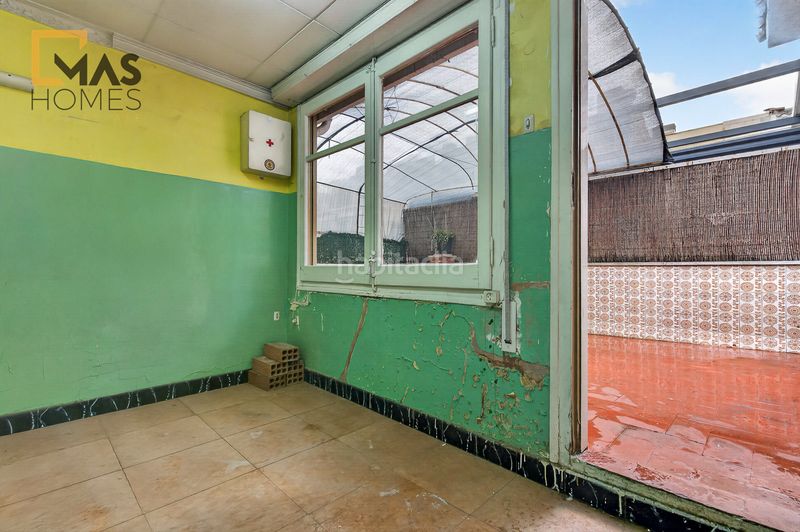 Foto 420a4f8e-9dfa-4cbd-9714-370df61a8ce9. Casa adossada amb calefacció aparcament a Gràcia Sabadell