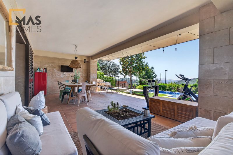 Foto 80663e22-a8e3-4019-9264-4980e4f85def. Chalet avec chauffage parking piscine dans Matadepera