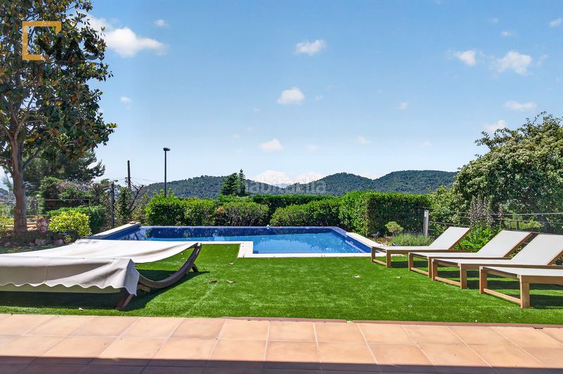 Foto e7e56c23-5117-4884-aa8f-0a66e67a0681. Chalet avec chauffage parking piscine dans Matadepera