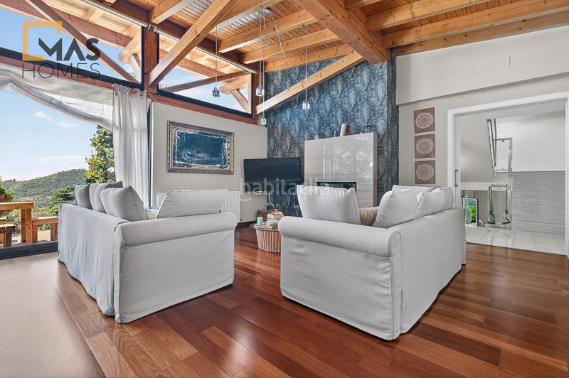 Foto f31ca969-341e-4d4b-9e4e-3d28c8b0a2e1. Chalet avec chauffage parking piscine dans Matadepera