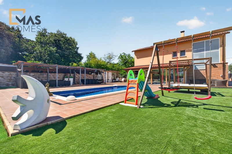 Foto 327f2729-7494-45db-a20f-3e0e280beb3f. Chalet en Ametlla del Vallès (L´)