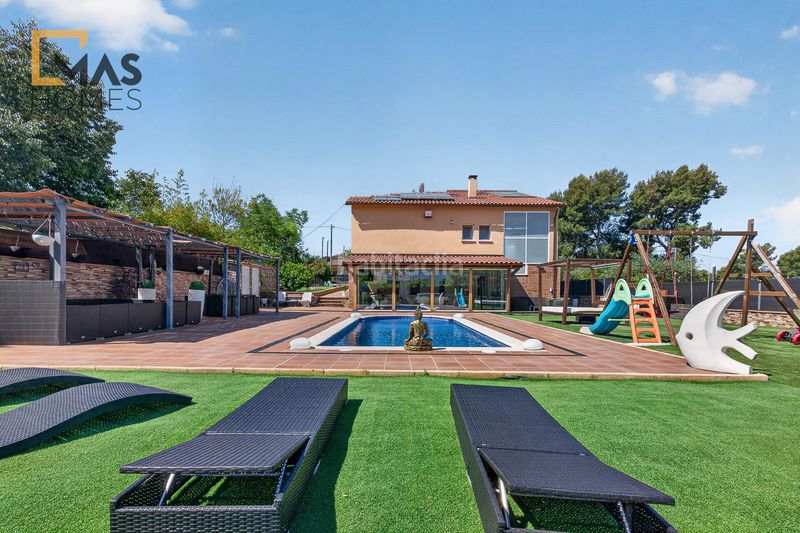 Foto c17d0797-8c4e-4828-b136-20bac0c277ec. Chalet en Ametlla del Vallès (L´)