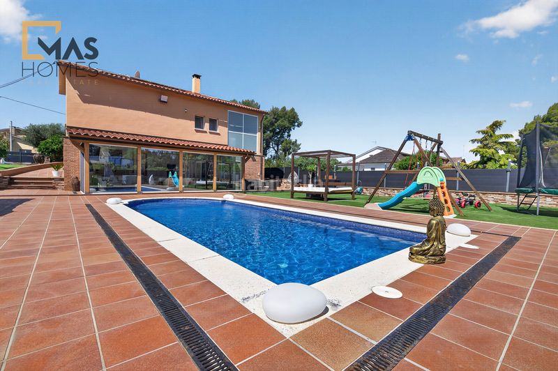 Foto dab85bab-bd58-4fb3-96a3-5f7ace1db757. Chalet en Ametlla del Vallès (L´)