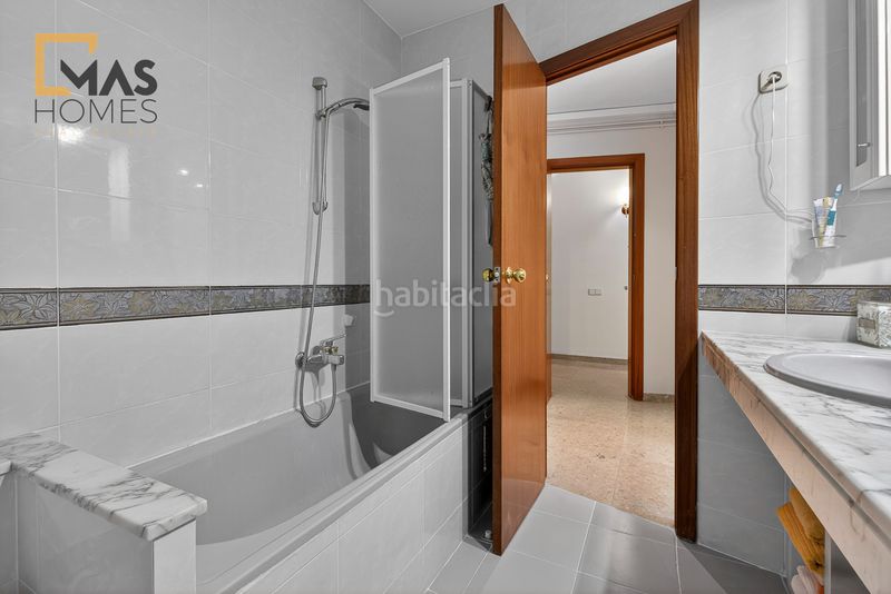Foto 0d048090-3741-4577-b57d-32f6e346cec4. Casa adossada amb calefacció aparcament piscina a Sant Fost de Campsentelles