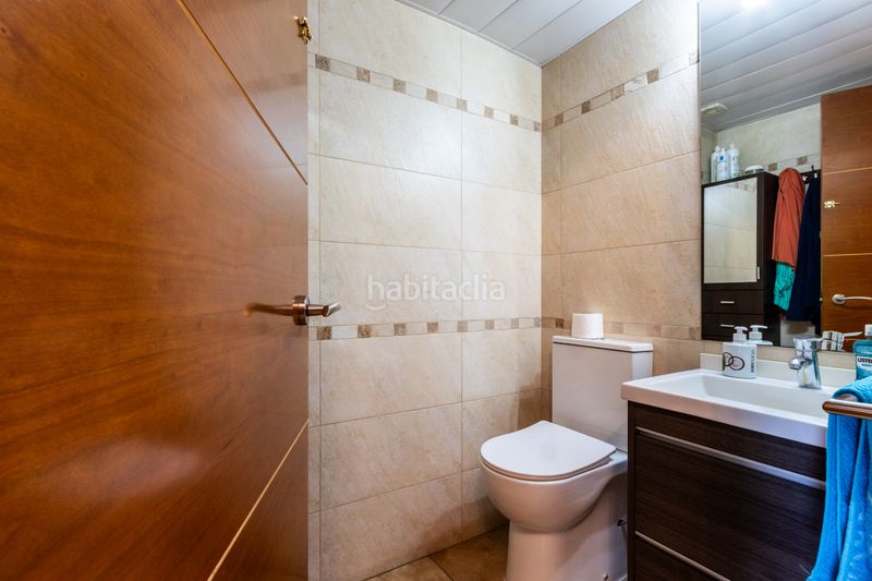 Foto ffb17943-bcd0-4cea-9331-e9d70edf2b7d. Casa adossada amb calefacció aparcament piscina a Castellar del Vallès