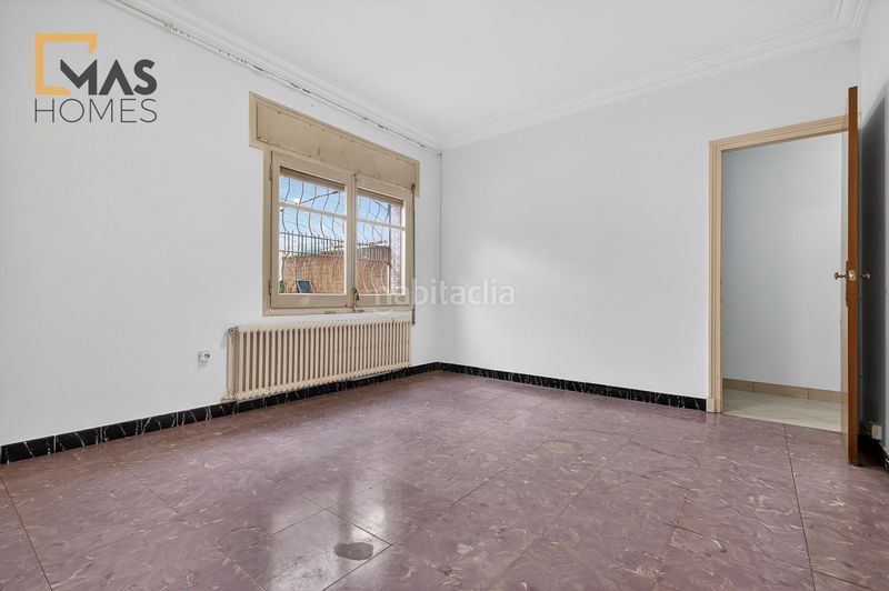 Foto b2a1e1c8-6e46-4176-853a-29ce343516b5. Casa adossada amb calefacció aparcament a Gràcia Sabadell