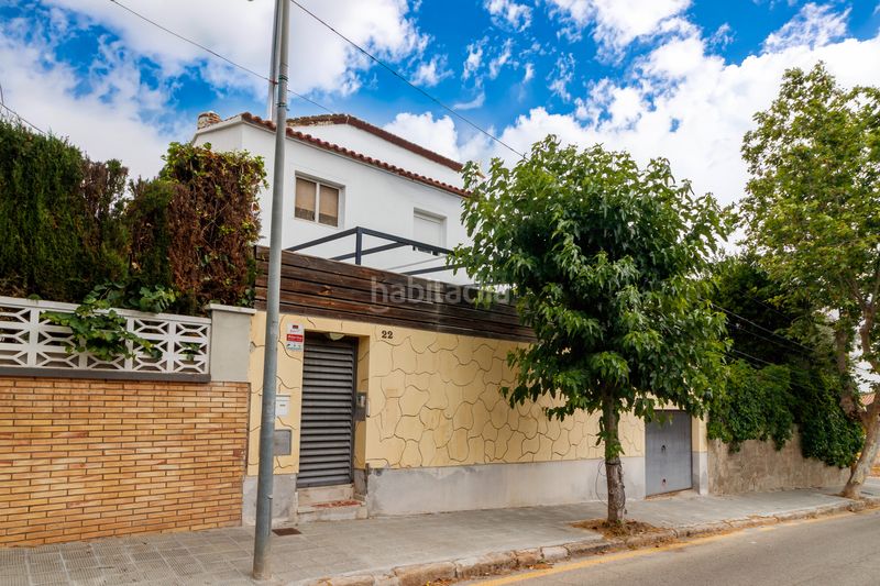 Foto 4b01e39d-5483-4c49-90ae-40ee580046c3. Casa amb calefacció aparcament piscina a Montmar Castelldefels