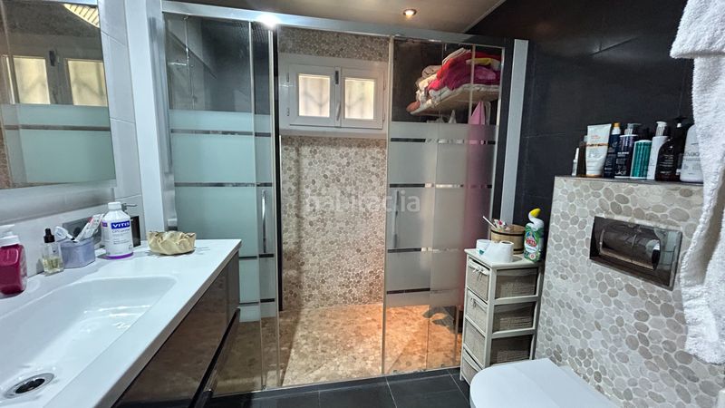 Foto 649724e8-5889-4bb6-b55c-a2879fa9df56. Casa amb calefacció aparcament piscina a Montmar Castelldefels