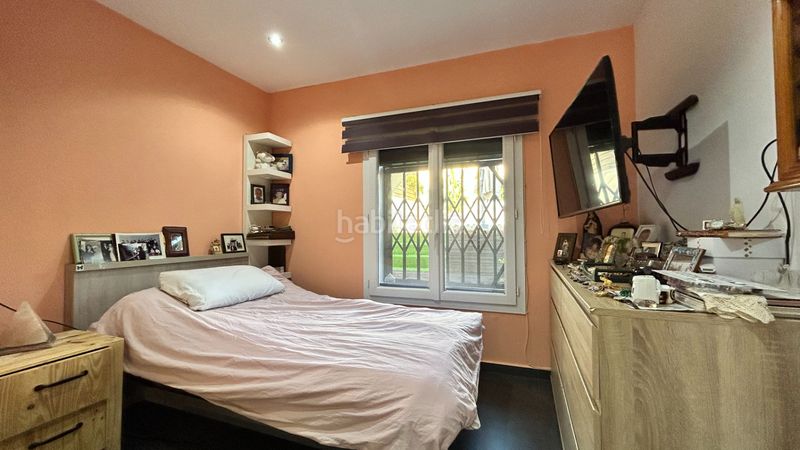 Foto c6b9c314-0e0a-4a23-b596-c384428726ad. Casa amb calefacció aparcament piscina a Montmar Castelldefels