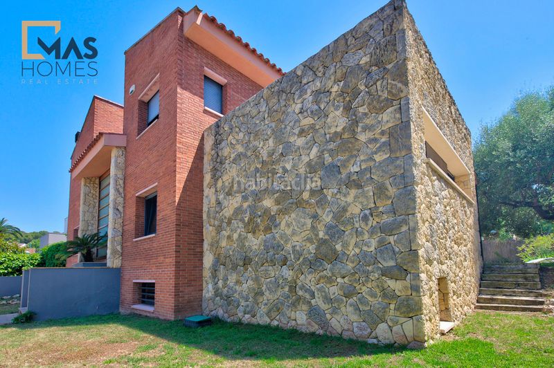 Foto d954e8f9-1618-4b49-afb8-4c7124bb3e74. Chalet en La Mora Tarragona