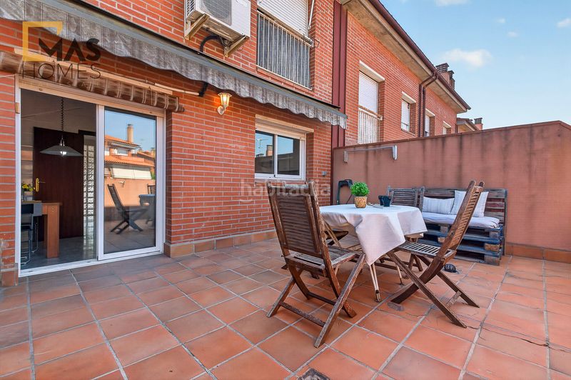 Foto b919e13b-8cd6-43b7-a03e-daa0bfd8b13c. Casa adosada en Martorell