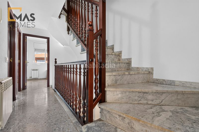 Foto d88ccb99-da77-4f3a-97fd-38af92540f3b. Casa adosada en Martorell