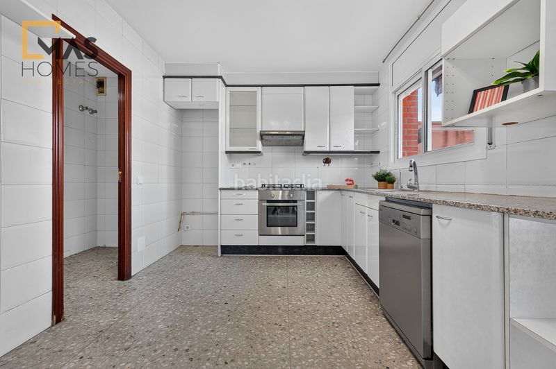 Foto e989f9eb-7e6b-49da-a3ce-1e98f1444649. Casa adosada en Martorell