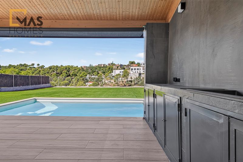 Foto 0187d44c-e921-492e-9670-21798254805d. Casa amb xemeneia aparcament piscina a Viladecavalls