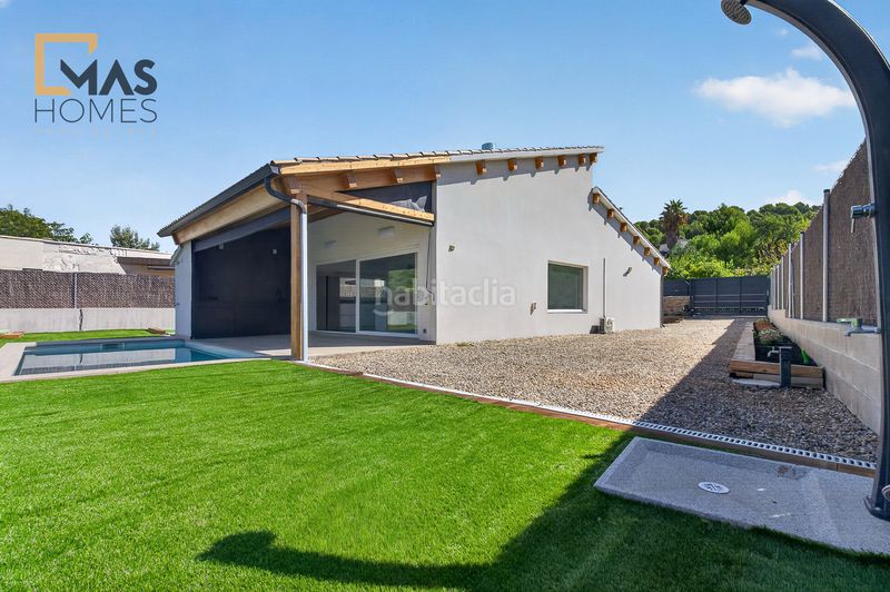Foto ea8b10cf-e33c-43f5-9989-8ea6a0b5a7ff. Casa amb xemeneia aparcament piscina a Viladecavalls
