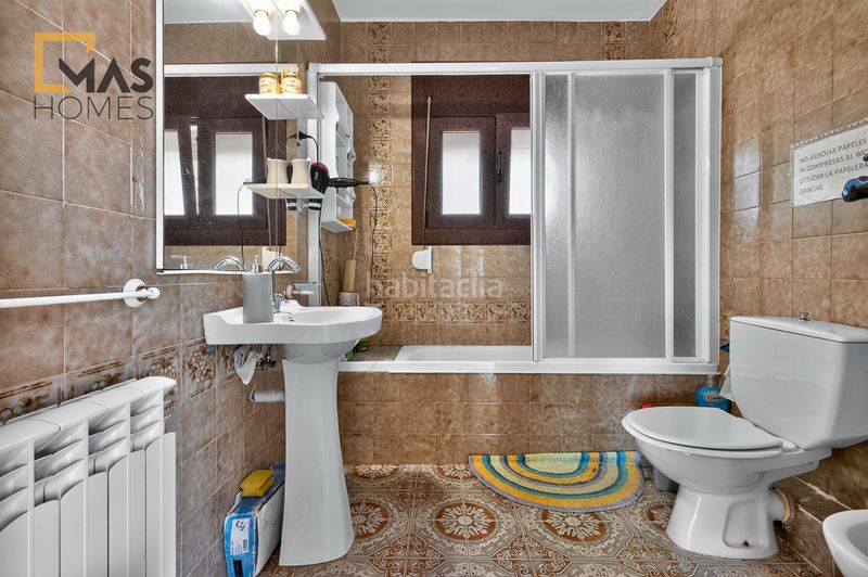Foto f3334384-87fa-4d22-8700-c16556dd09e5. Casa amb calefacció aparcament piscina a Niàgara Parc -Àgora Parc Tordera
