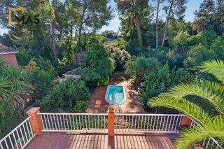 Casa  Avinguda de roger de ll�ria