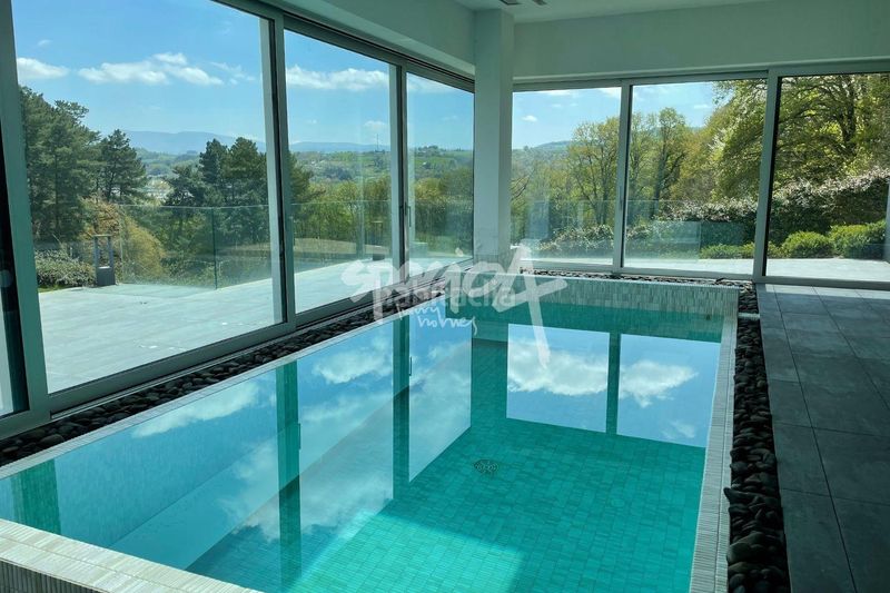 Foto e61a6862-0998-4ace-993a-64a4c4f5705a. Xalet amb piscina a Sarria