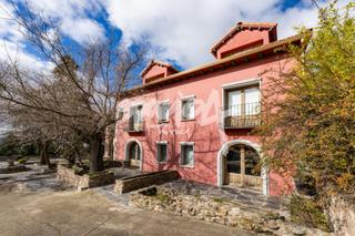 Casale  Estacion. Majestuosa residencia señorial en la sierra de madrid