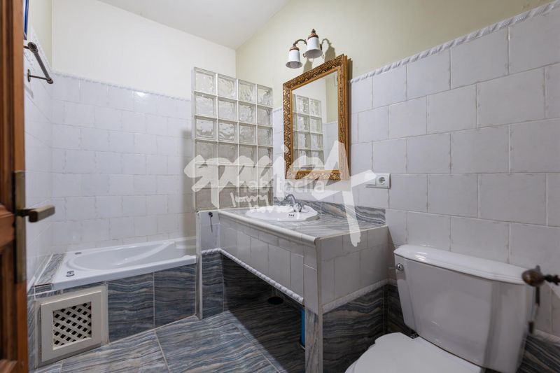 Foto e1125fbb-2877-4246-bd6e-75c15e624761. Xalet amb calefacció aparcament piscina a Robledo de Chavela
