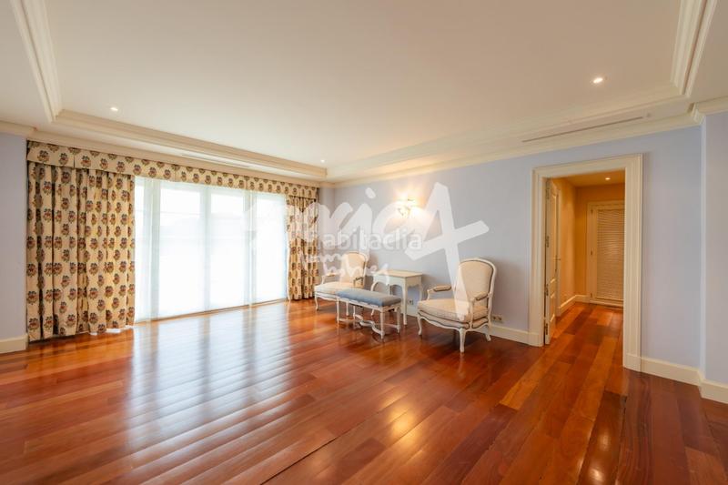 Foto a5193e97-445c-4da8-9d2b-3cf75c0c450f. Chalet venta de villa en Prado Largo en Prado Largo Pozuelo de Alarcón