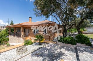 Chalet  Fuente del conejo. Vivienda de lujo en plena naturaleza