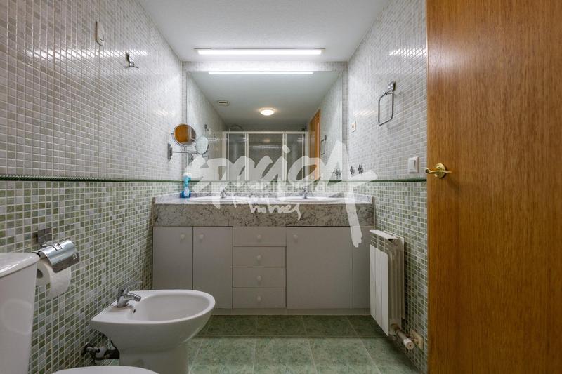 Foto 19c1373a-7f08-4869-ba74-d257ba50626a. Casa a schiera con riscaldamento parcheggio in La Garena Alcalá de Henares