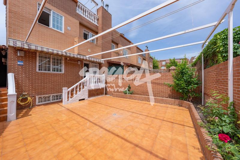 Foto bb4c9580-af98-44c8-a972-af7f228971ce. Casa a schiera con riscaldamento parcheggio in La Garena Alcalá de Henares