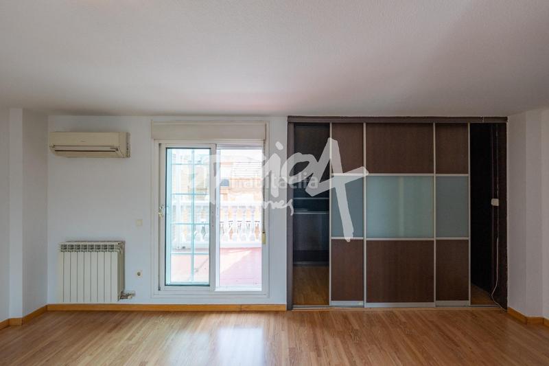 Foto c615ee5e-71a6-4e86-abfd-859ef50c3e96. Casa a schiera con riscaldamento parcheggio in La Garena Alcalá de Henares
