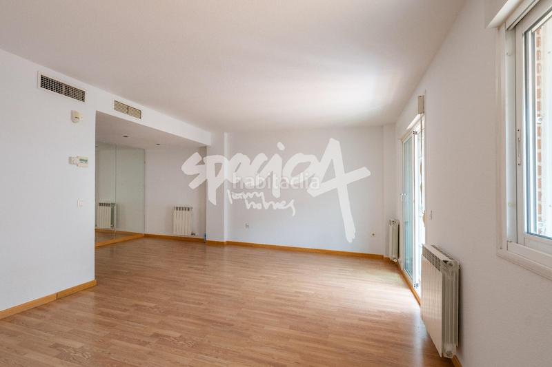 Foto cf74c388-8b44-4c9b-b283-c2563ca038c0. Casa a schiera con riscaldamento parcheggio in La Garena Alcalá de Henares