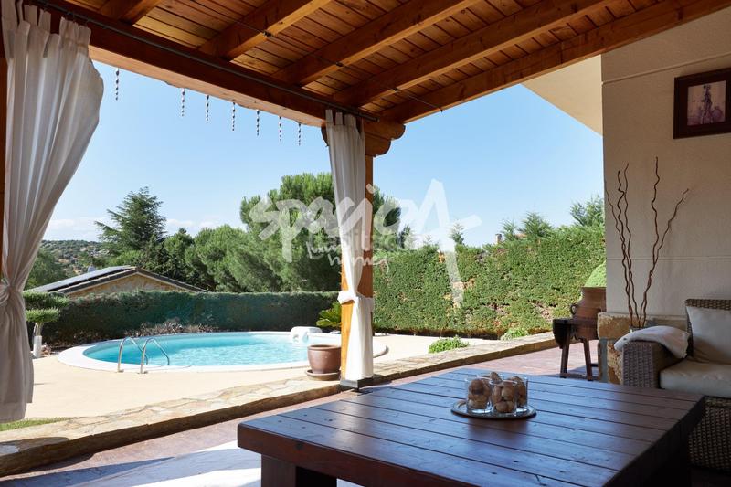 Foto bd98e9c0-c18f-44aa-9802-1e395bd4a23a. Chalet naturaleza, diseño y privacidad en jarabeltrán en Valdemorillo