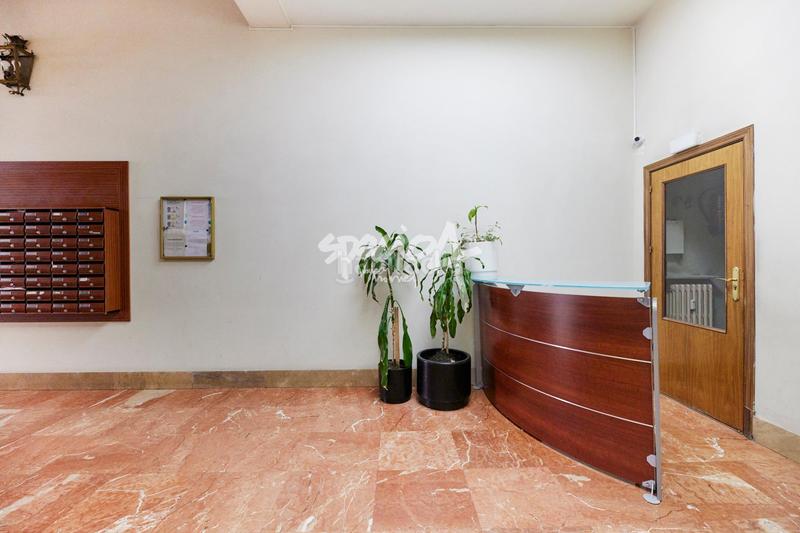 Foto b92daed0-90aa-4894-bfa5-f2f92fdcc7dc. Piso  reformado en venta en Universidad-Malasaña Madrid