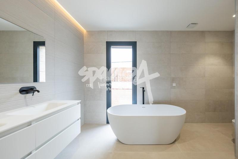 Foto d8184ddf-e628-4d36-b0da-622d03ab8136. Chalet mit pool in Las Lomas Boadilla del Monte