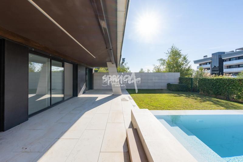 Foto 1577e97c-8b99-4e39-b55d-0326a14b73d7. Planta baixa a Prado de Somosaguas Pozuelo de Alarcón