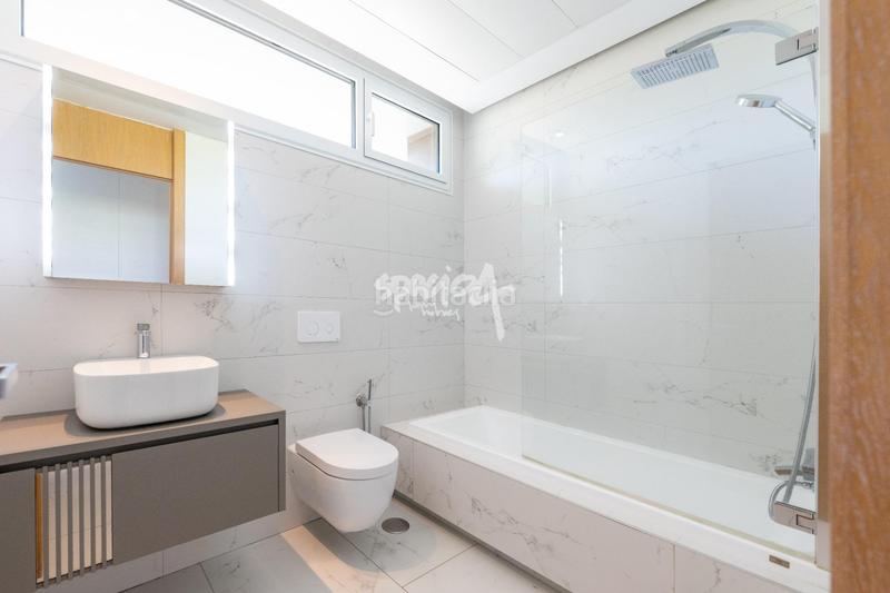 Foto 1c63d3f0-5c21-4acf-a0ef-b0e1a63be51a. Planta baixa a Prado de Somosaguas Pozuelo de Alarcón