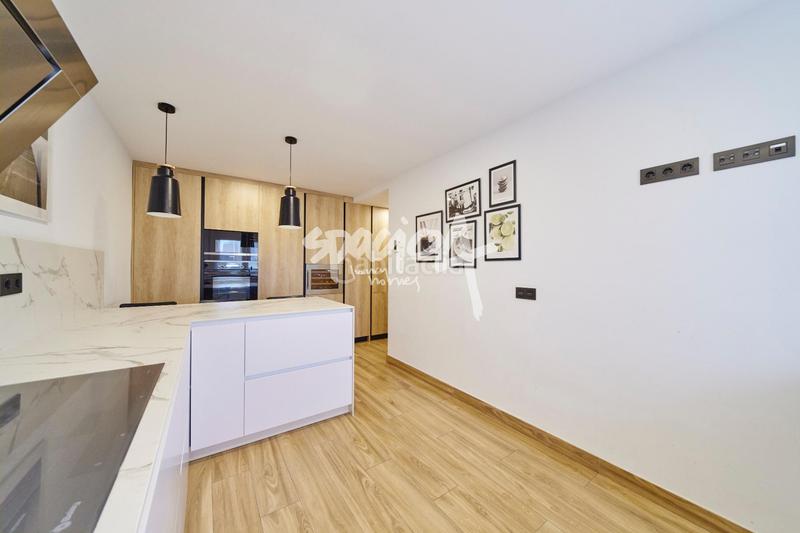 Foto 1ddf276a-8bc4-4fe0-a995-bdfd9708d124. Casa amb calefacció aparcament piscina a Buenavista-Valparaíso-La Legua Toledo