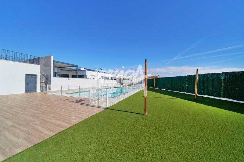 Foto 23f15555-e5bf-4884-aa78-d51841e34400. Casa amb calefacció aparcament piscina a Buenavista-Valparaíso-La Legua Toledo