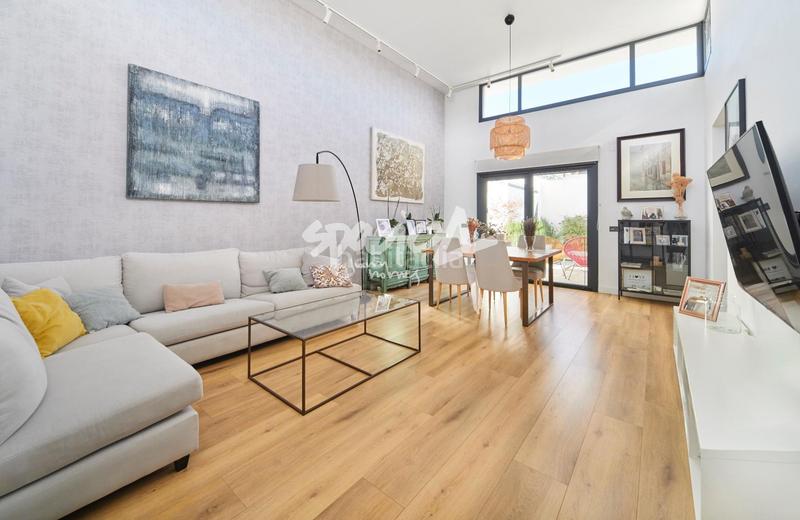 Foto f04a3947-0836-4ea9-a3bb-3450400167cb. Casa amb calefacció aparcament piscina a Buenavista-Valparaíso-La Legua Toledo