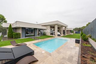 Lloguer Casa  Calle del valle del tormes. Exclusividad, diseño y confort en la prestigiosa urbanización la